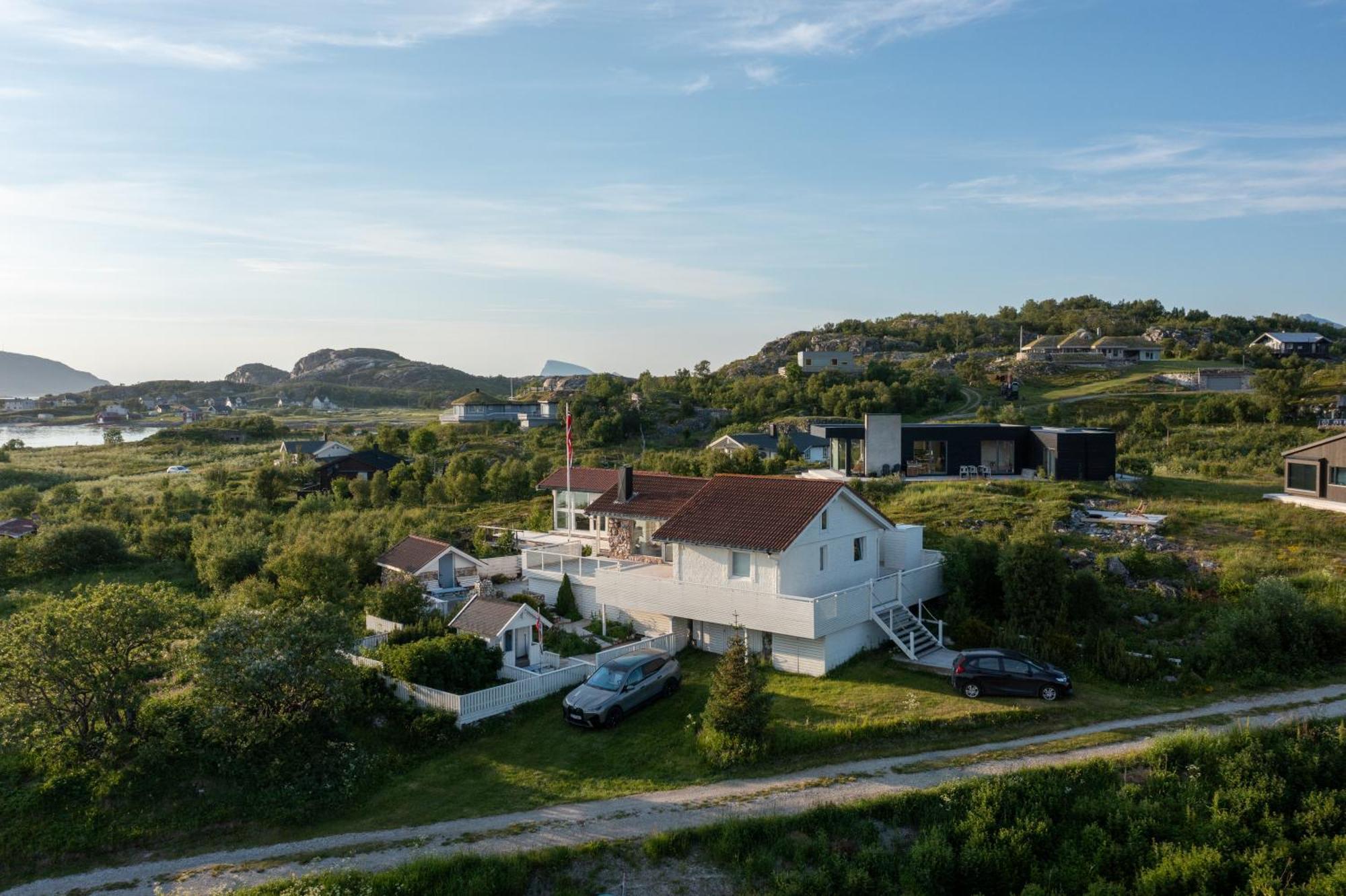 Brensholmen Beach House Tromso Exterior photo